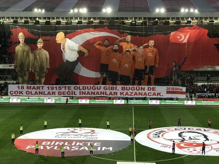 Başakşehirin Atatürksüz koreografisi tepki çekti