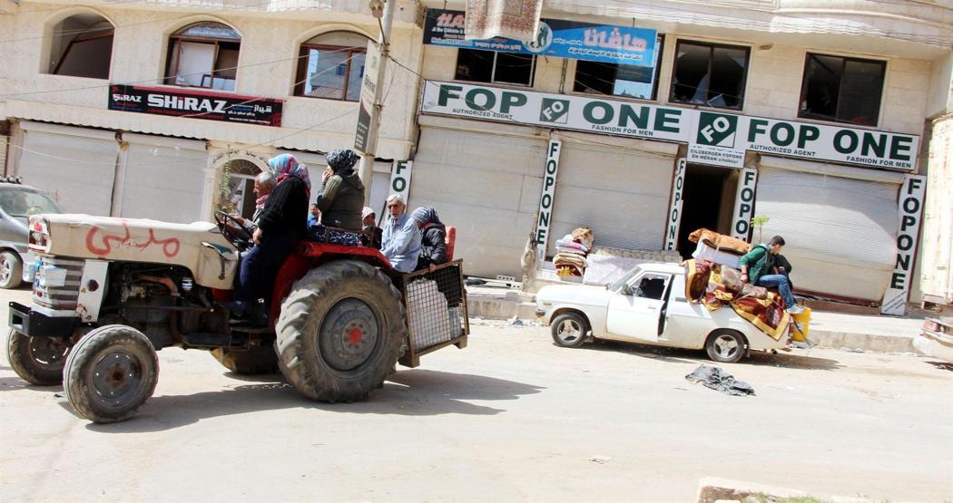 Siviller Türk askerlerinin girdiği Afrin’e dönmeye başladı