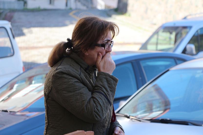 Bir anlık dalgınlıkla oldu: Vites hatası yaptı şok geçirdi