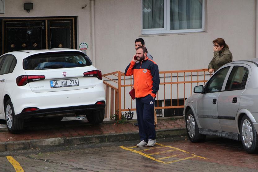 Bir anlık dalgınlıkla oldu: Vites hatası yaptı şok geçirdi