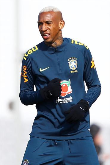 Anderson Talisca Brezilya Milli Takımı antrenmanında