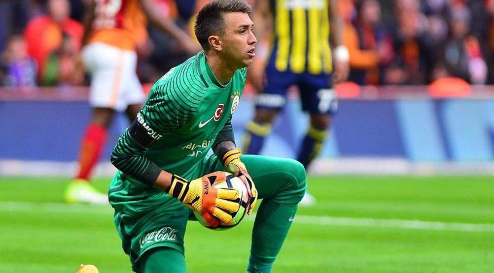 Muslera: İtalya’yı ve Roma’yı çok özlüyorum