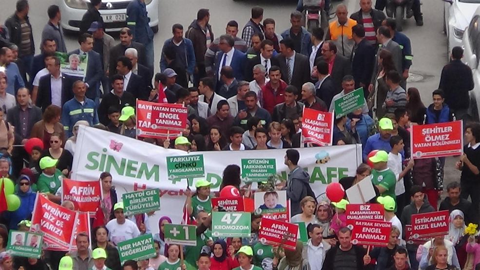 Engelli çocuklardan Afrin yürüyüşü