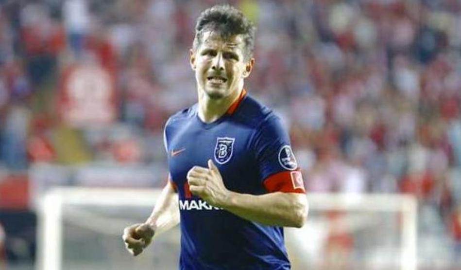 Emre Belözoğlu ve Burak Yılmaz 1,5 yıl sonra Milli Takımda