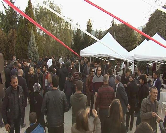 Çiftlik Bank, Taraklıda davullu zurnalı ve mangallı açılış yapmış