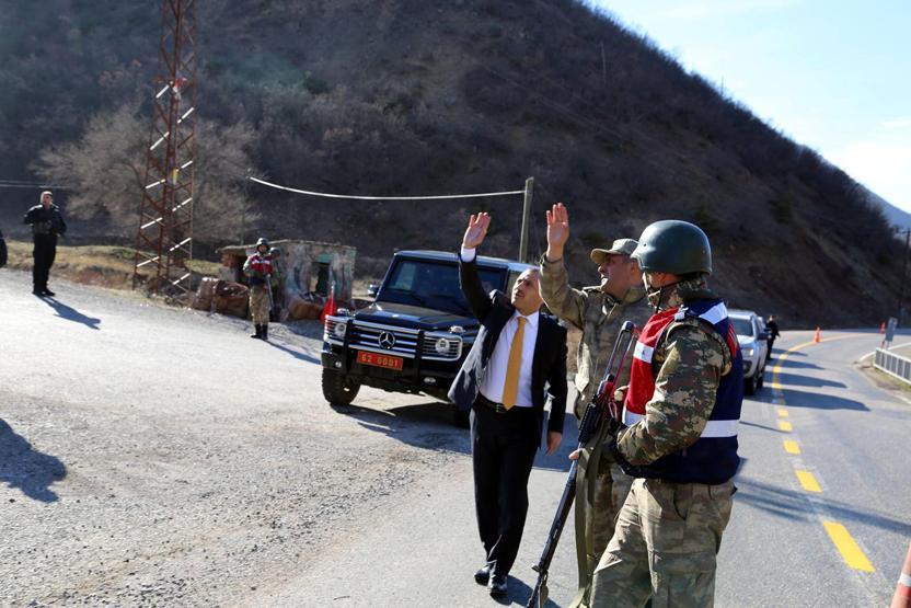PKKlılar, Tunceli Valisinin su içtiği çeşmenin yakınında kalmışlar