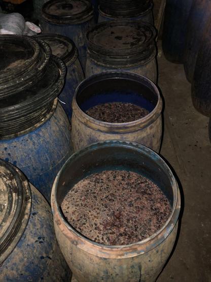 Adana’da 5 bin 235 litre sahte rakı ele geçirildi