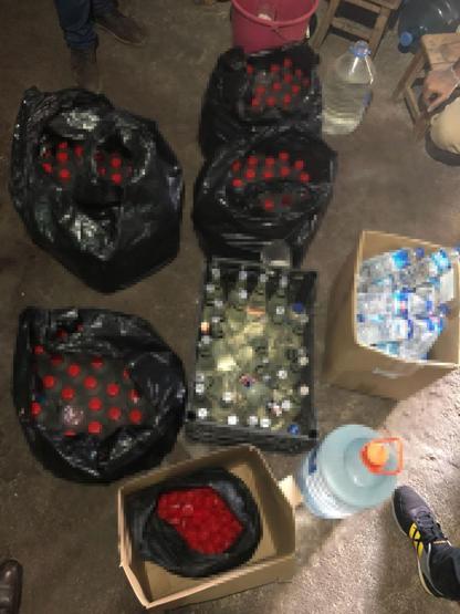 Adana’da 5 bin 235 litre sahte rakı ele geçirildi