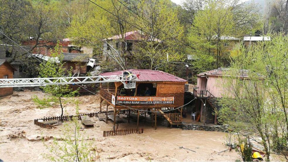 Yahyalıyı sel ve heyelan vurdu