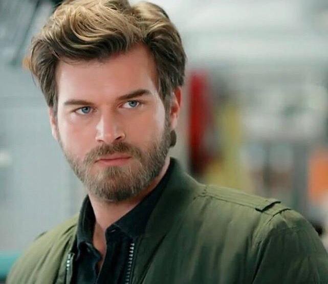 Kıvanç Tatlıtuğ horoz dövüştürecek