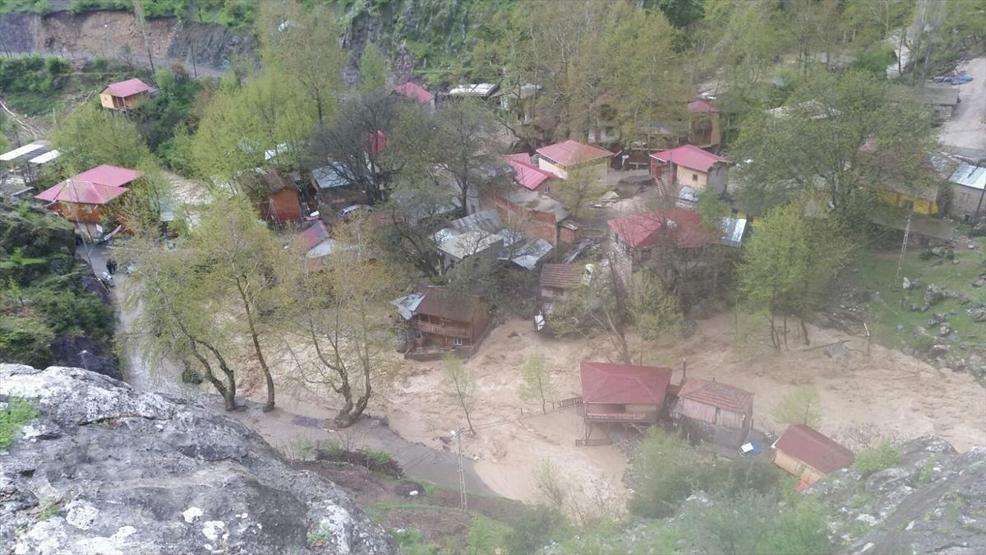 Selden mahsur kalan çift kurtarıldı