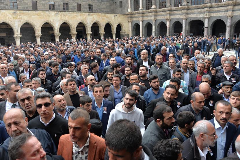 Zaza Şehmuzu binlerce kişi uğurladı