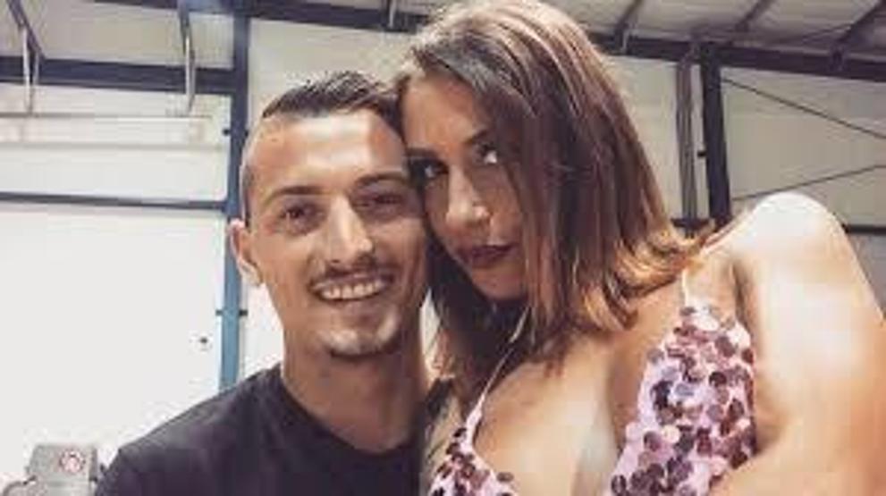 Futbolu bırakıp porno yıldızı oldu