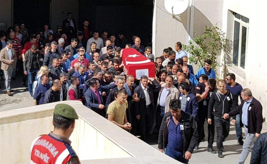 Şehit uzman çavuş damat salavatı ve zılgıtlarla uğurlandı