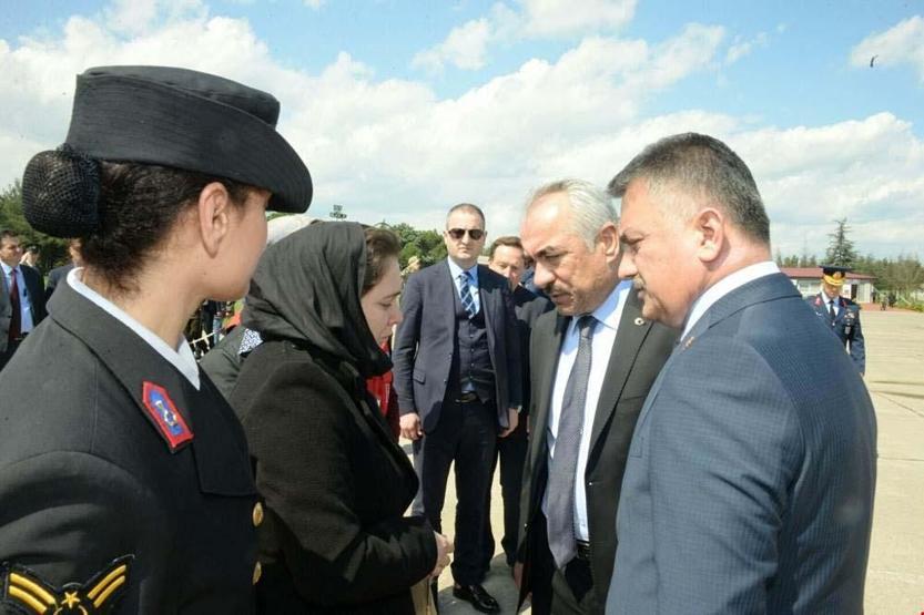 Şehit uzman çavuşlar gözyaşlarıyla uğurlandı