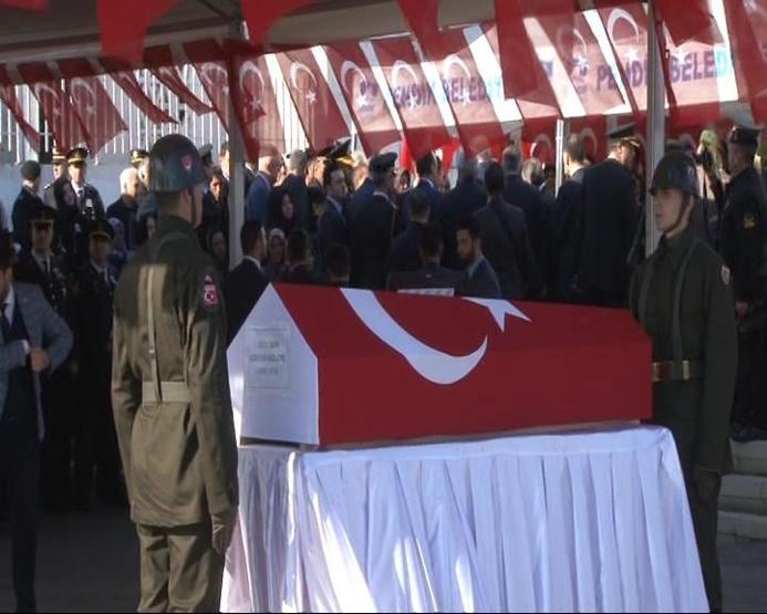 Şehit uzman çavuşlar gözyaşlarıyla uğurlandı