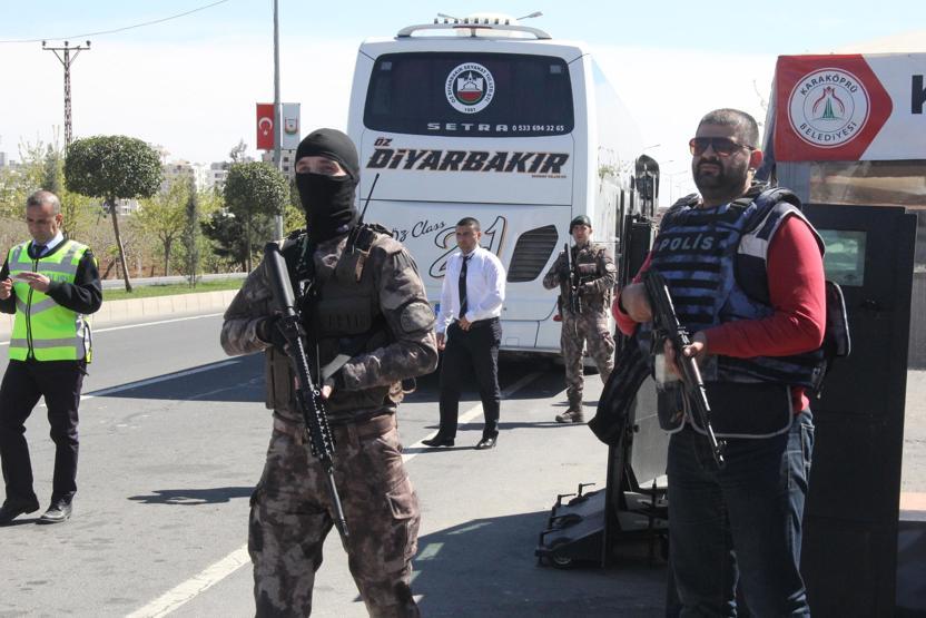 Şanlıurfada Abdullah Öcalanın doğum günü alarmı