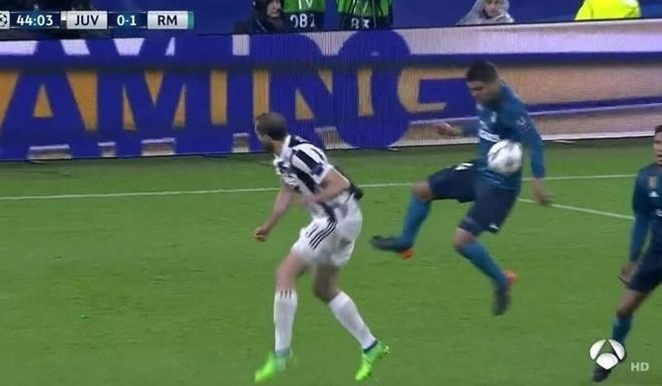 Avrupa Cüneyt Çakırın kararını konuşuyor