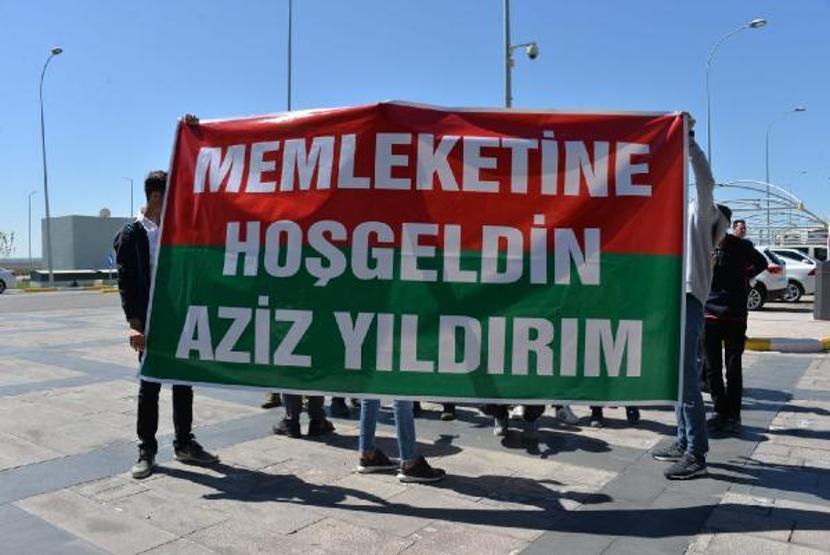 Aziz Yıldırım, Diyarbakırda davul-zurna ile karşılandı