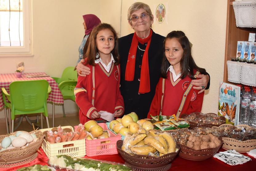 Canan Karataydan kemik erimesine karşı Ezine Peyniri önerisi