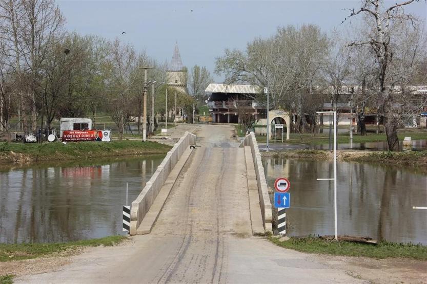 Edirne’de taşan Tunca Nehri yatağına döndü