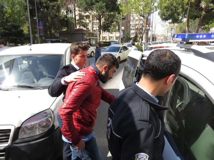 Kadıköyde hırsız operasyonu: Suçüstü yakalandılar