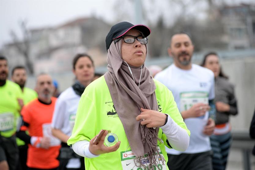 Vodafone 13. İstanbul Yarı Maratonundan ilginç kareler
