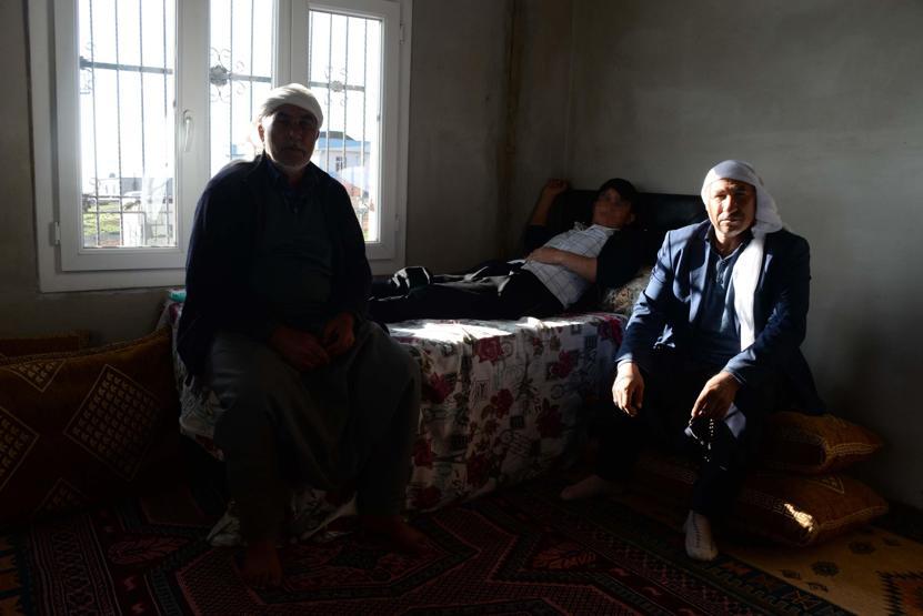 Kabus Köyde 60 yıldır yaşanıyor: Buradaki erkekler kadın kimlikli