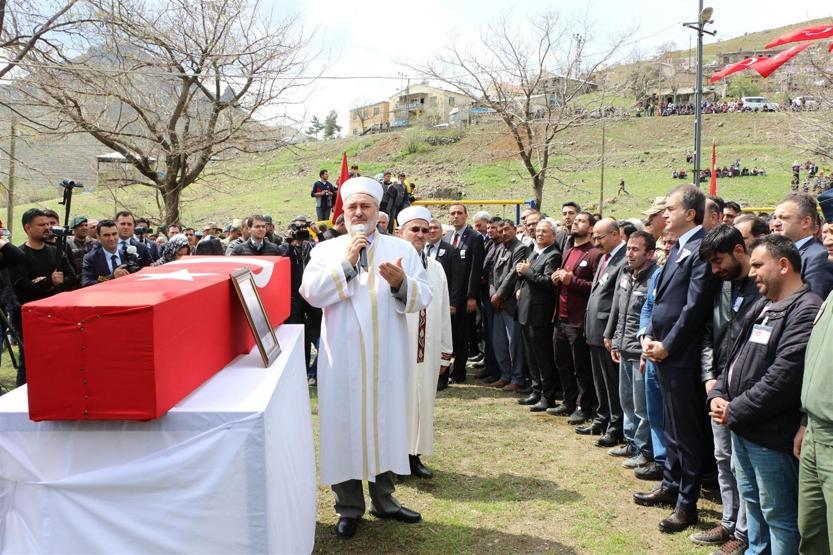 Pozantı şehidini uğurladı
