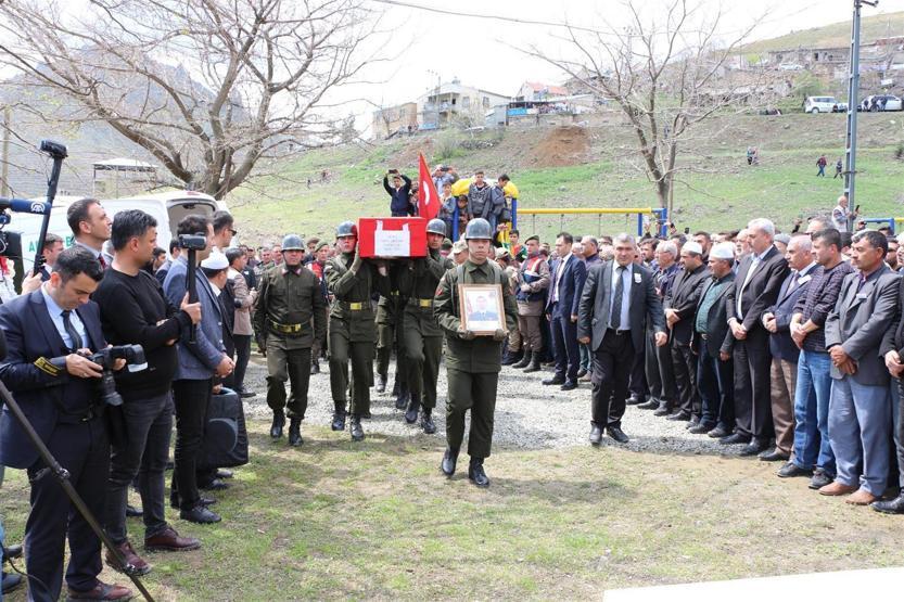 Pozantı şehidini uğurladı