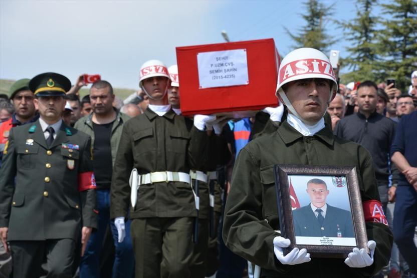 Şehit Şahin son yolculuğuna uğurlandı