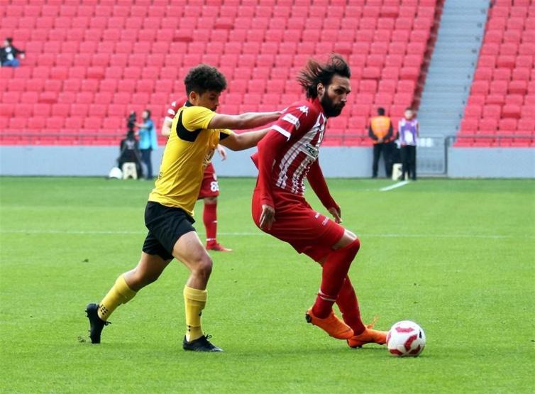Yunan futbolcu Samaras Samsunsporu şikayet etmedi