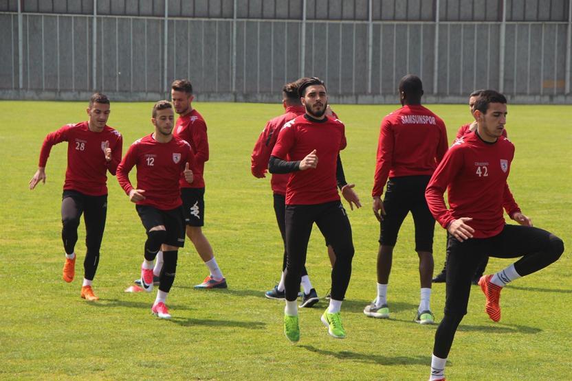 Yunan futbolcu Samaras Samsunsporu şikayet etmedi