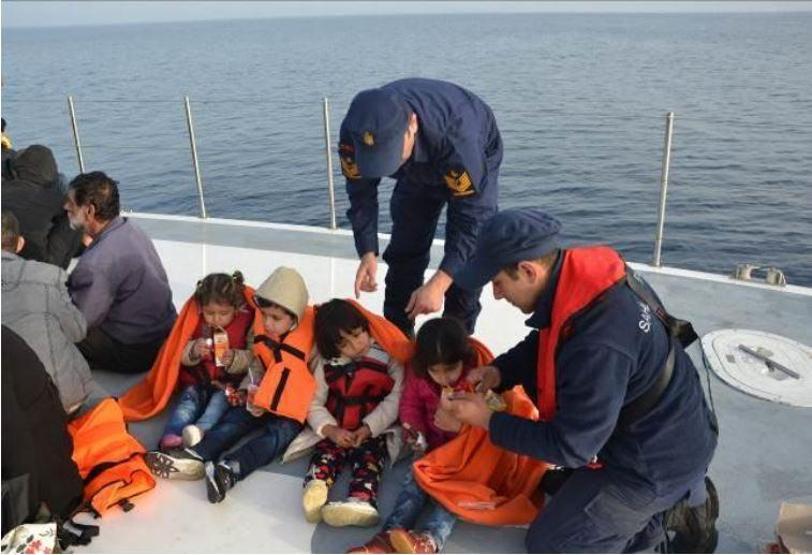 Egede lastik botlarda 234 kaçak yakalandı