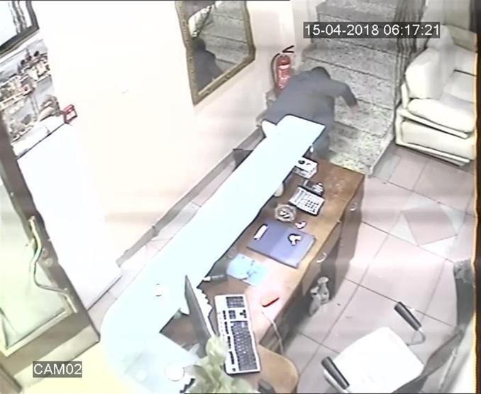 Oteli basıp lobide böyle kurşunladılar