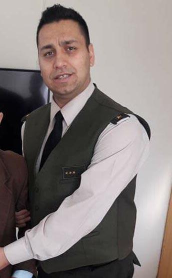 FETÖden açığa alınan yüzbaşı, askerlik şubesi önünde intihar etti