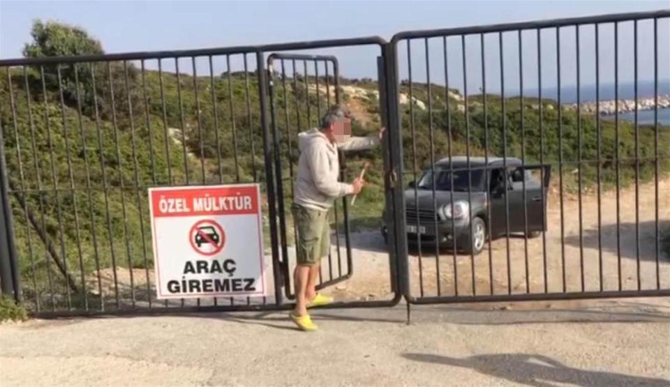 Bozcaadadaki Akvaryum Koyunun yoluna kilit vurdu