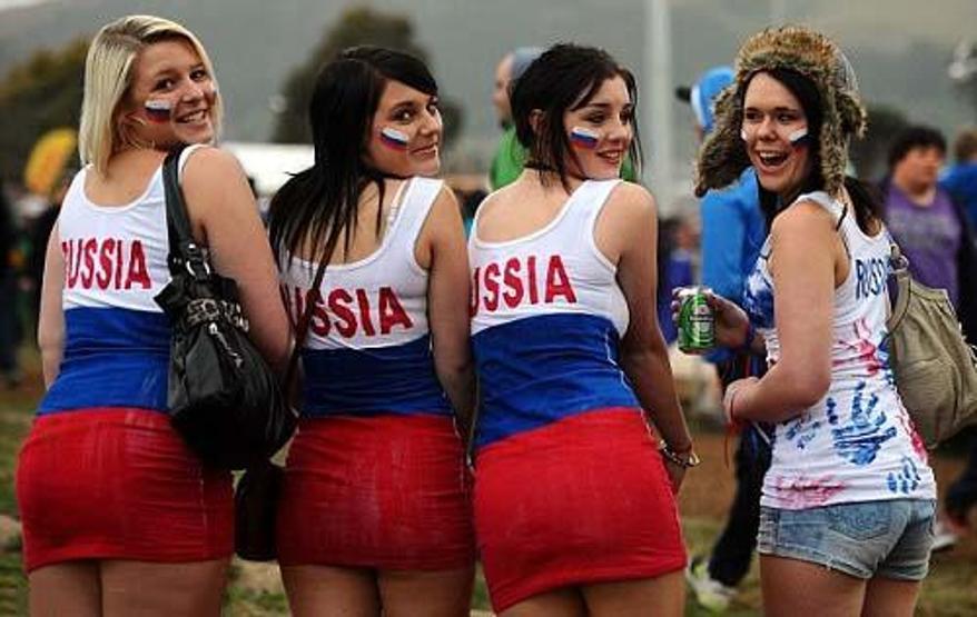 Dünya Kupası öncesi İngiliz futbolcuları Rus kadınlarına dikkat edin diye uyardılar