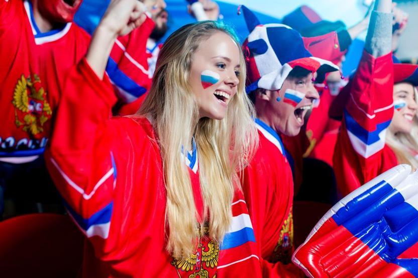 Dünya Kupası öncesi İngiliz futbolcuları Rus kadınlarına dikkat edin diye uyardılar
