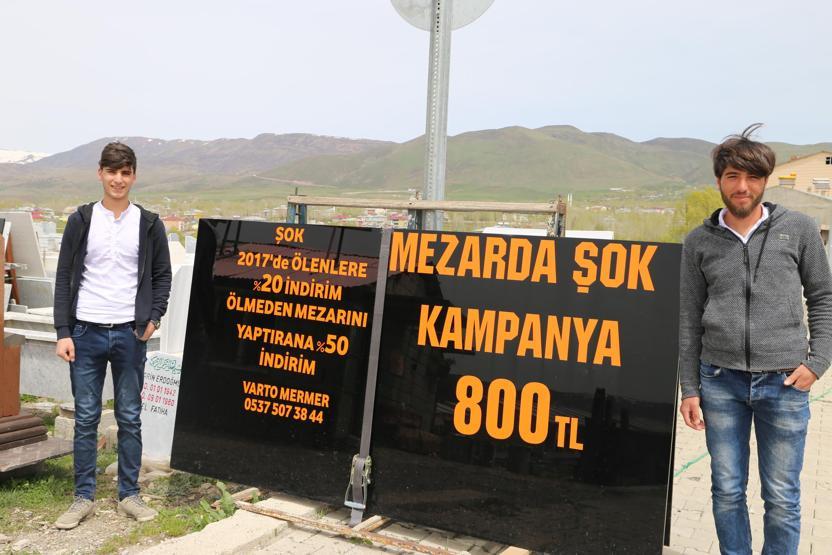 Bu tabela görenleri şaşırttı: Mezarda şok kampanya