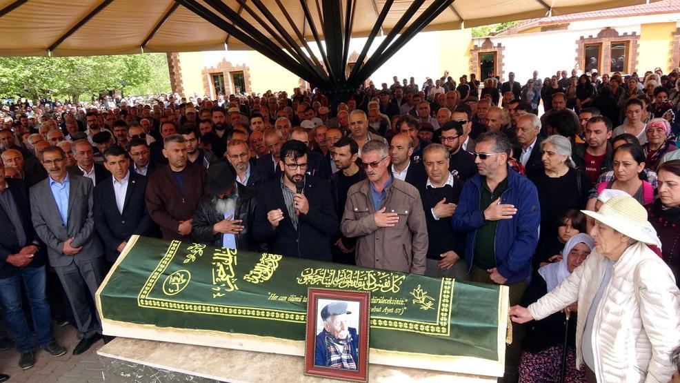 Kılıçdaroğlunun amcası toprağa verildi
