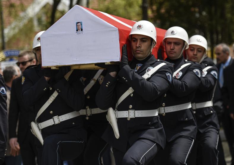 Ercan Vuralhan son yolculuğuna uğurlandı