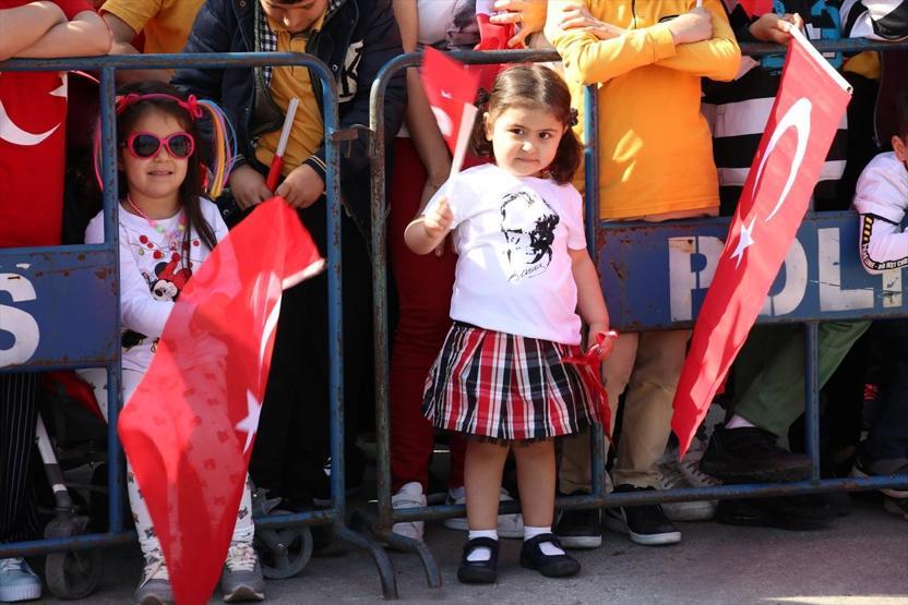 Türkiyeden 23 Nisan manzaraları