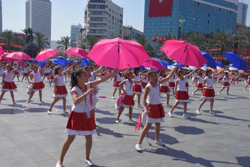 Türkiyeden 23 Nisan manzaraları