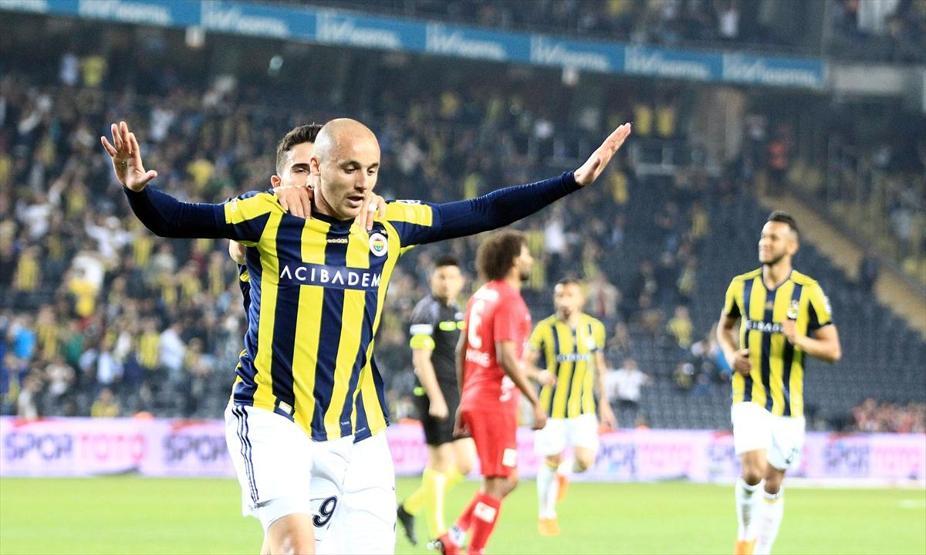 Fenerbahçe kazandı, zirveden kopmadı