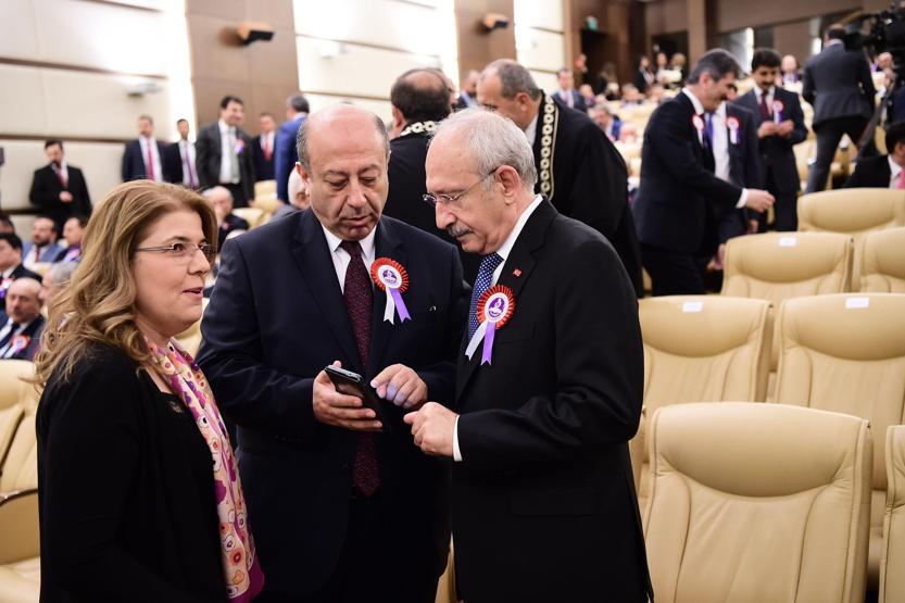 Erdoğan ve Kılıçdaroğlu AYM töreninde tokalaştı