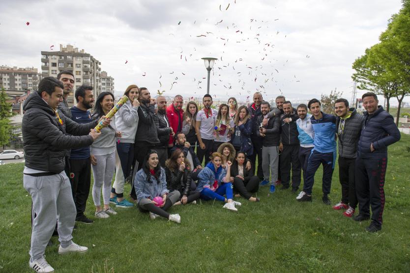 Beden eğitimi öğretmenlerinden ilginç nikah töreni