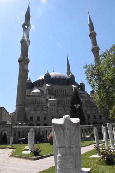 Yeniçerilerin mezar taşları restore edildi