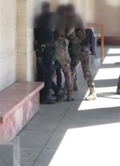 ABD Başkonsolosluğu önünde hareketli dakikalar