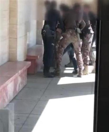 ABD Başkonsolosluğu önünde hareketli dakikalar